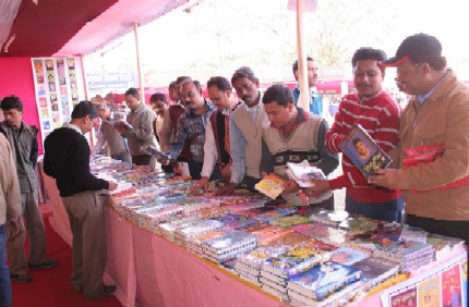 Electronic media can't stop one's love for books: Laxminandan Bora