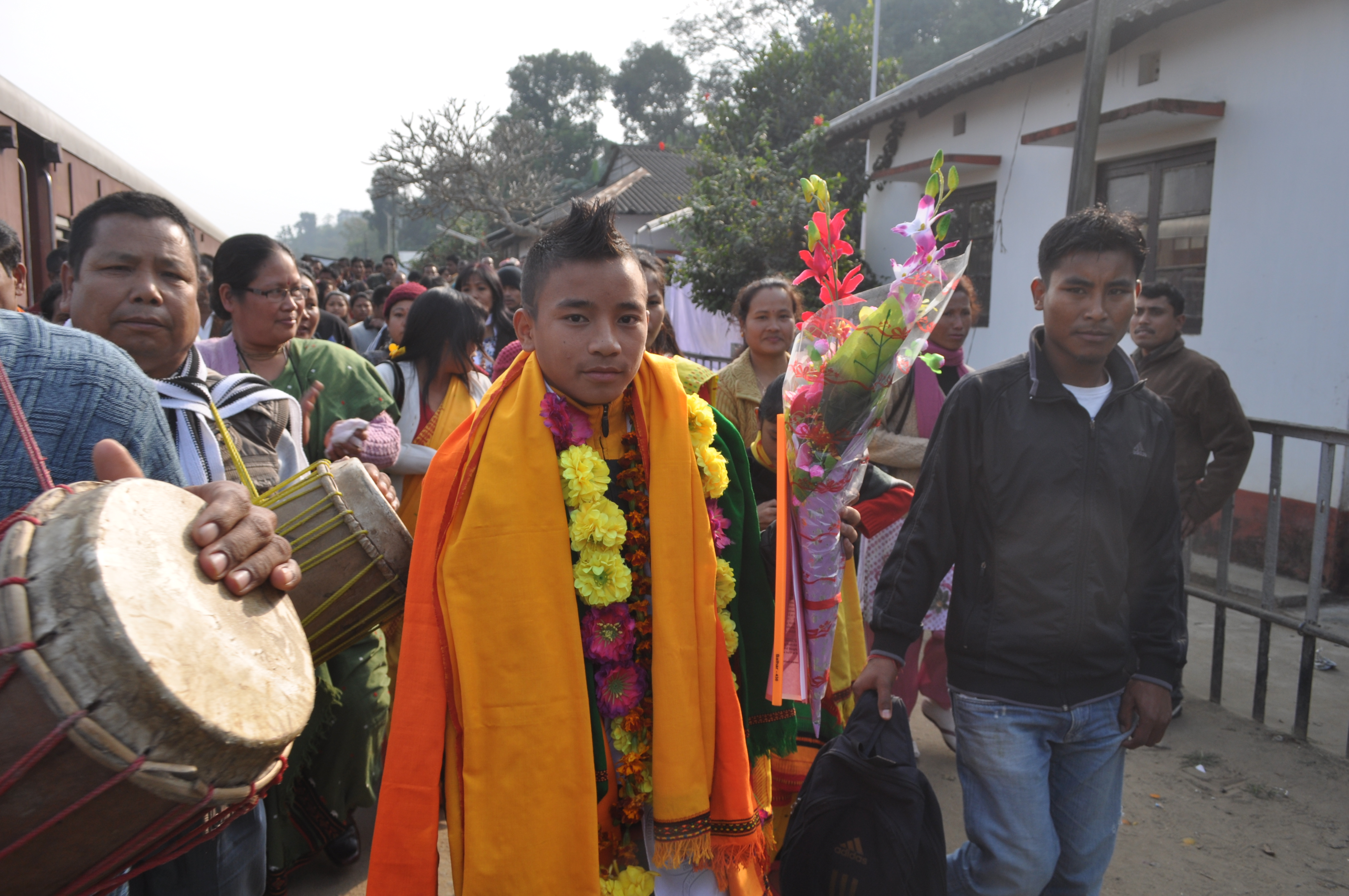 Grand welcome to footballer Baoringdao Bodo