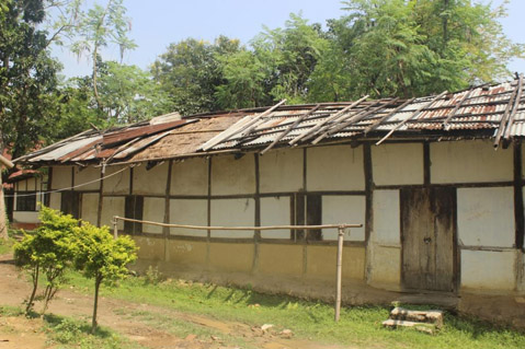 Deplorable condition of Golaghat PWD Quaters