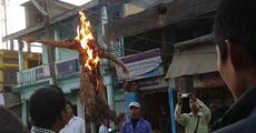 Effigy burnt of Food & Civil Supplies minister