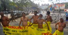 Naked protest failed 